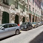 Spacious 1 Bedroom Apartment Near Baixa